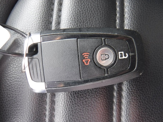 2024 Ford Edge SEL photo 29