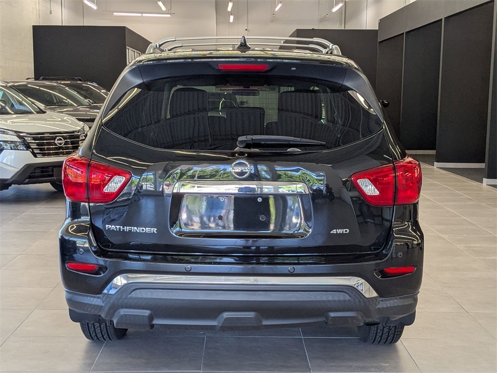 2019 Nissan Pathfinder S photo 3