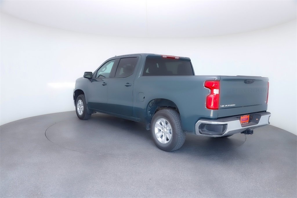2025 Chevrolet Silverado 1500 LT photo 4