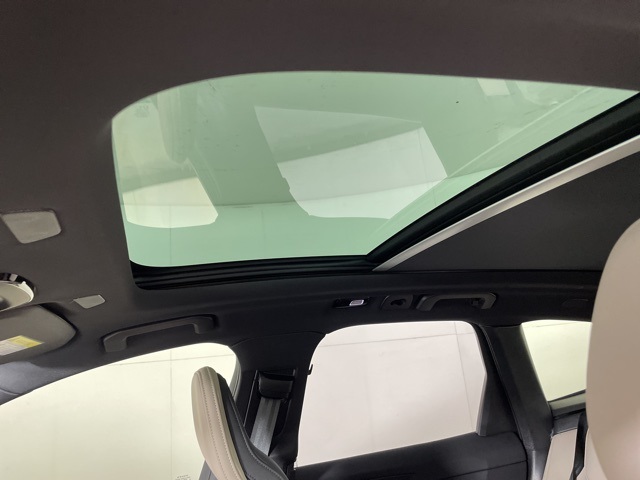 2026 Volvo XC60 Plus photo 33