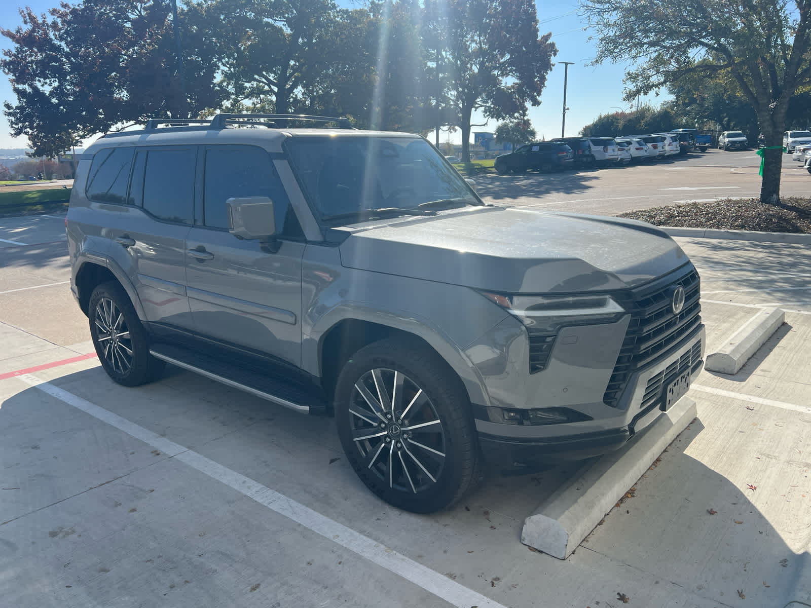 2025 Lexus GX Luxury's photo