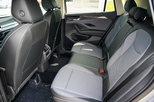 2025 Volkswagen Tiguan SE photo 20
