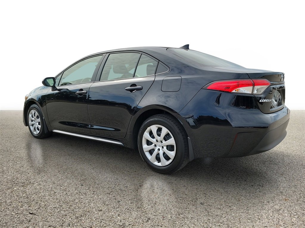 2024 Toyota Corolla LE photo 4