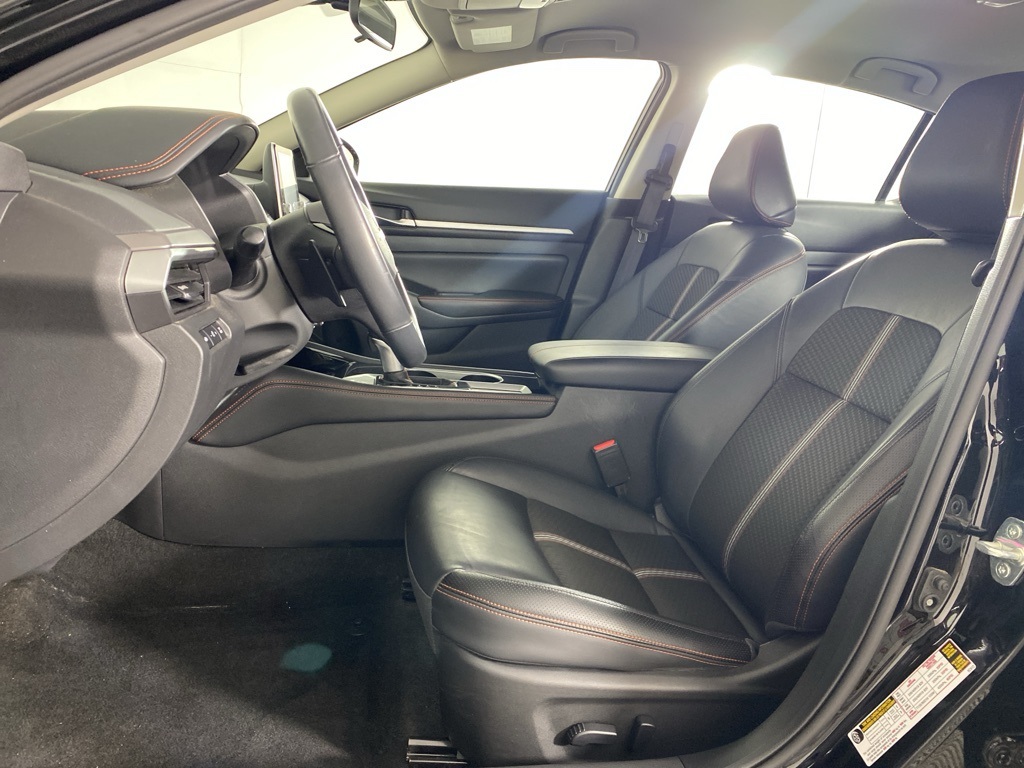 2024 Nissan Altima 2.5 SR photo 11