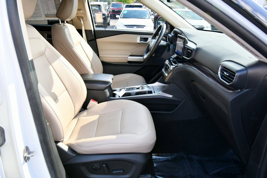 2023 Ford Explorer Limited photo 17