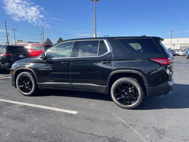 2023 Chevrolet Traverse LS photo 4