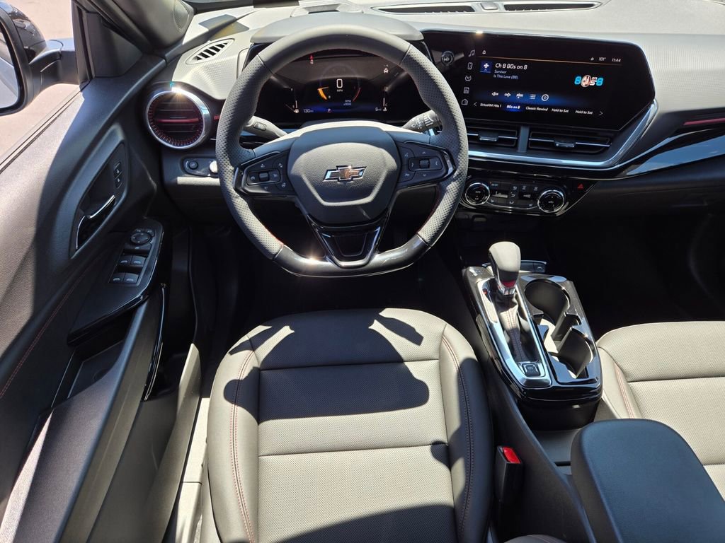2025 Chevrolet Trax photo 8