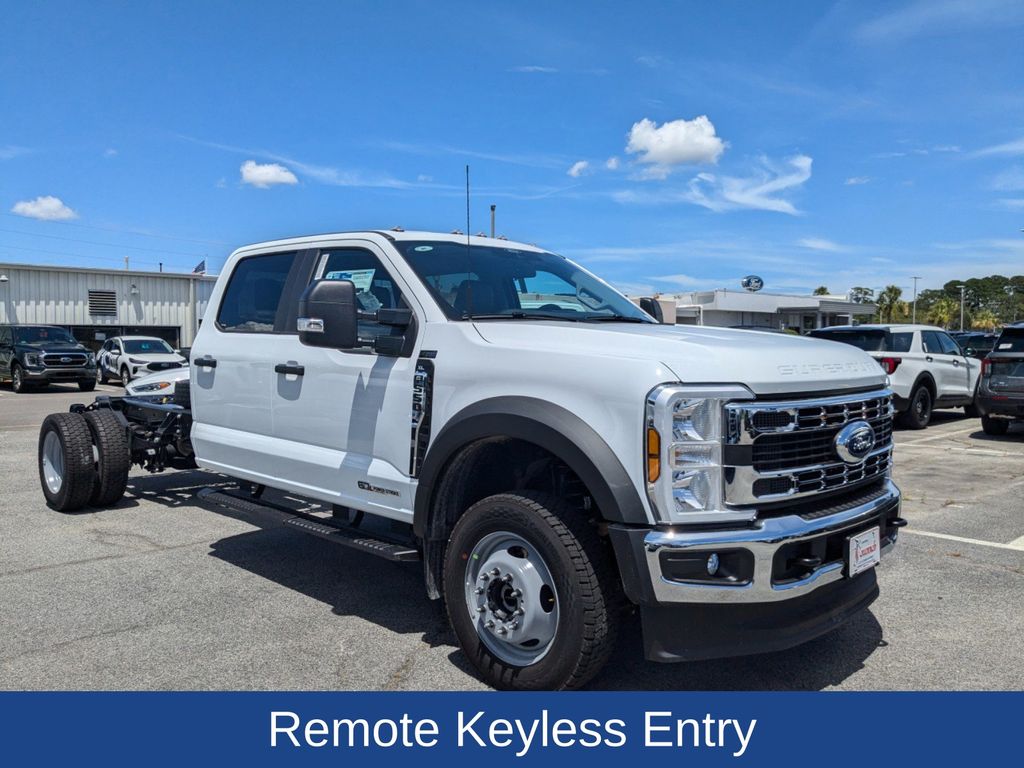 2025 Ford F-550 XL photo 2