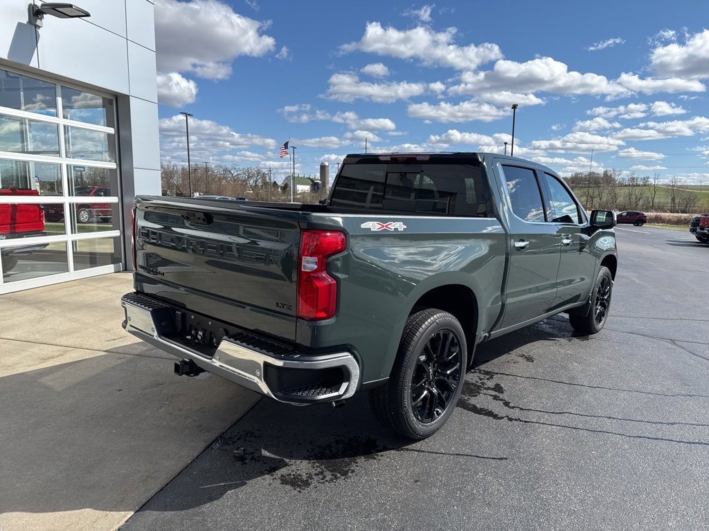 2025 Chevrolet Silverado 1500 LTZ photo 7