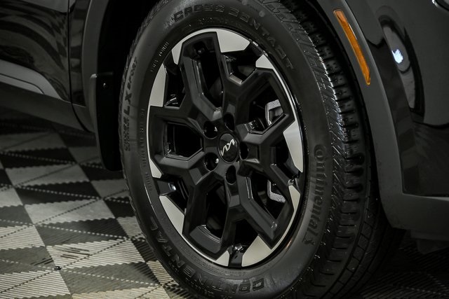 2024 Kia Sorento S photo 3
