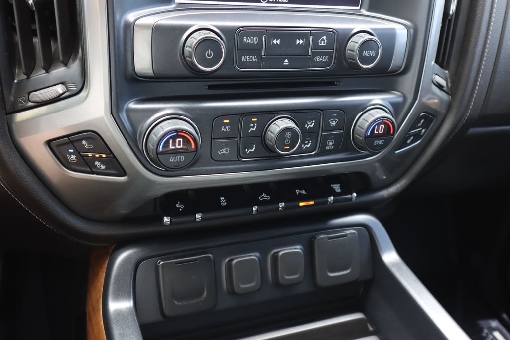 2019 Chevrolet Silverado 2500HD LTZ photo 15