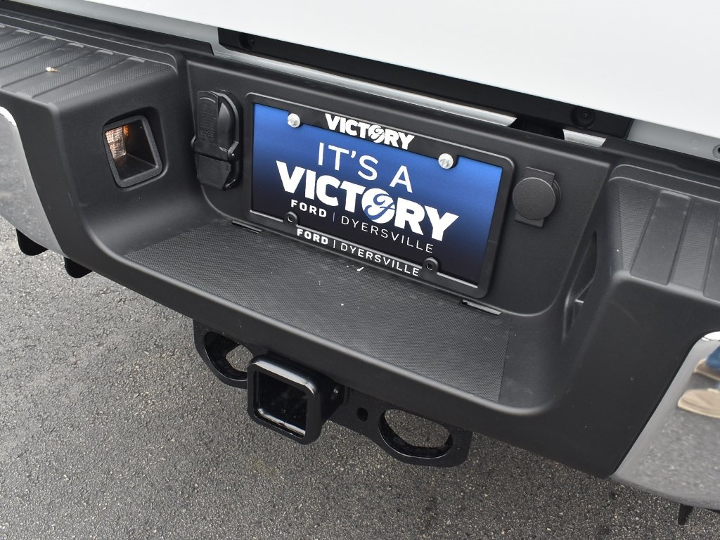 2025 Ford F-250 XLT photo 4