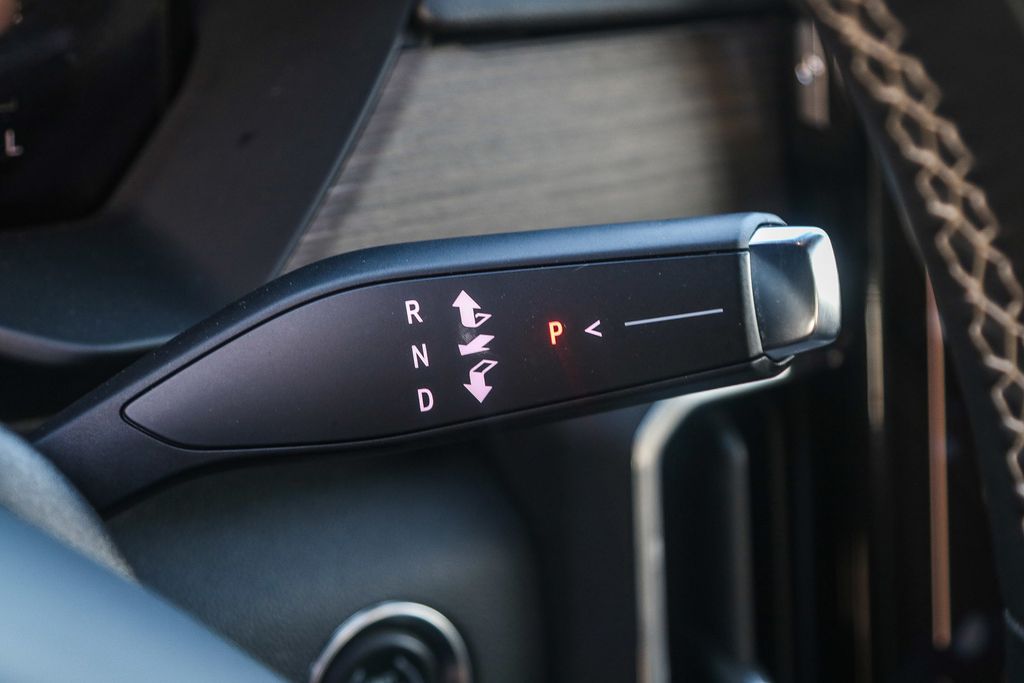 2024 Gmc Acadia Denali photo 16