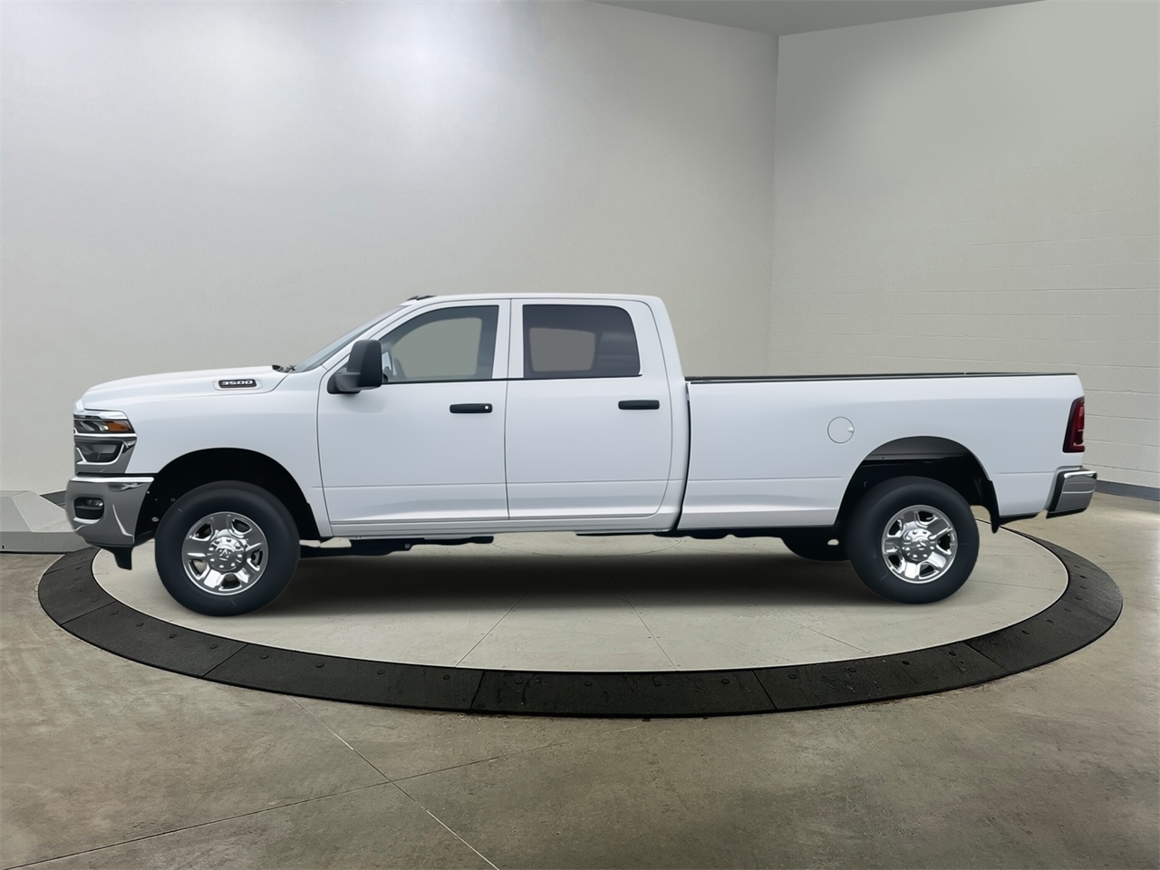 2025 Ram 3500 Tradesman photo 4