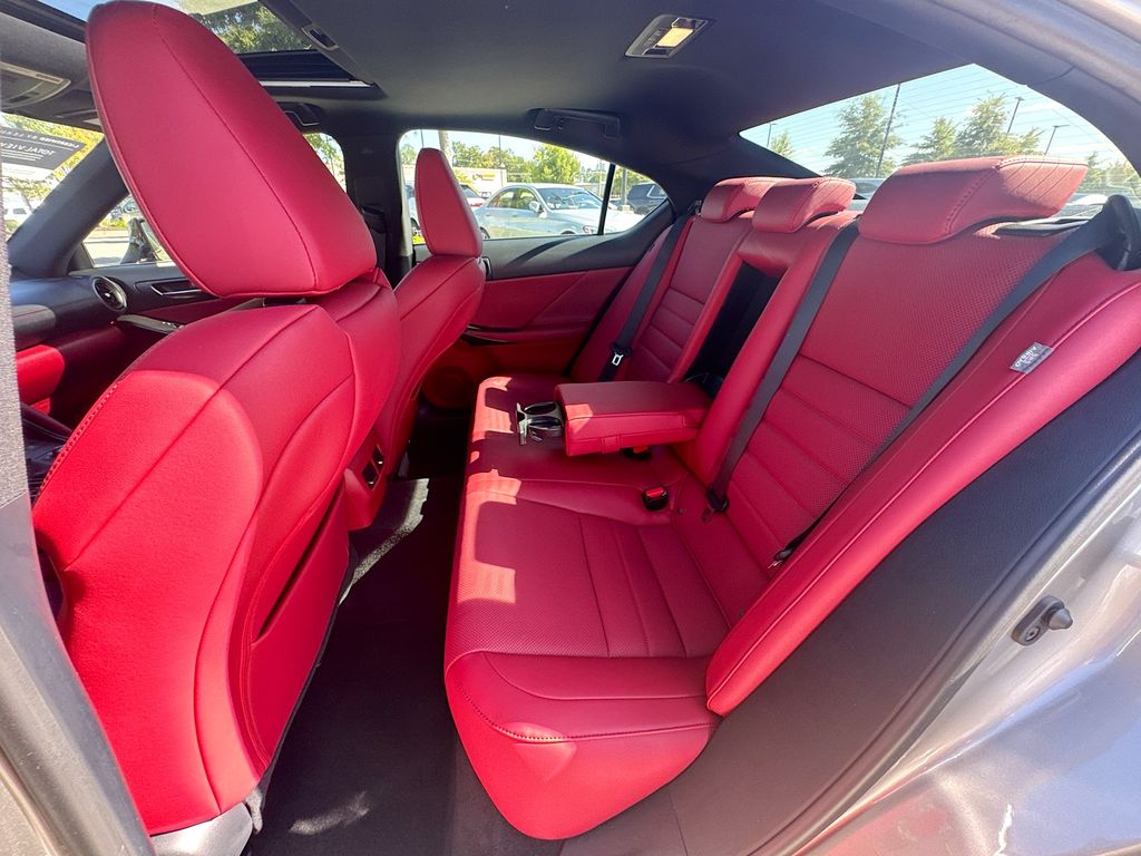 2023 Lexus IS 350 F SPORT photo 33