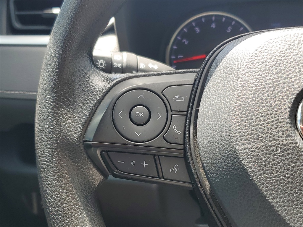 2019 Toyota RAV4 XLE photo 20