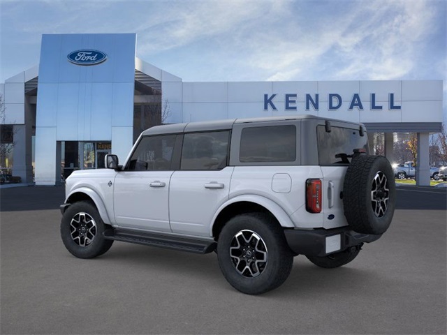 2025 Ford Bronco Outer Banks photo 4