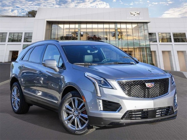 2025 Cadillac XT4 vs. XT5 Comparison | Size, Features, Tech