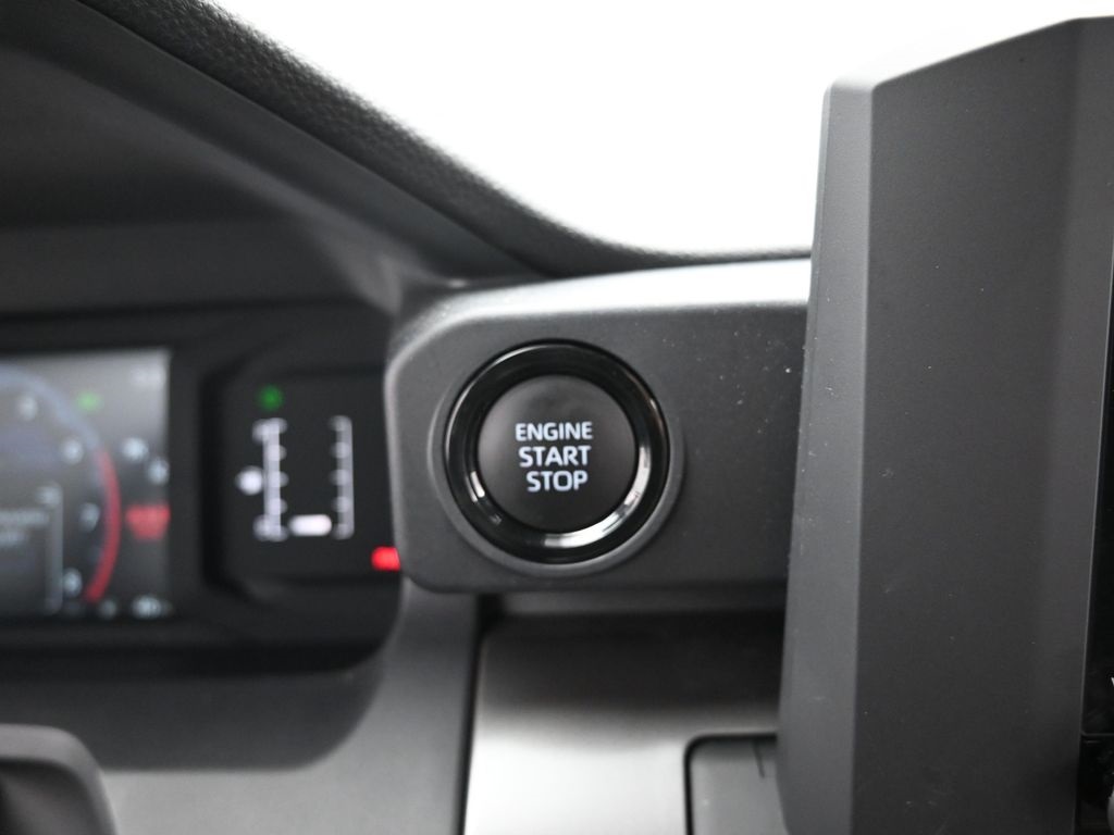 2024 Toyota Tacoma photo 17