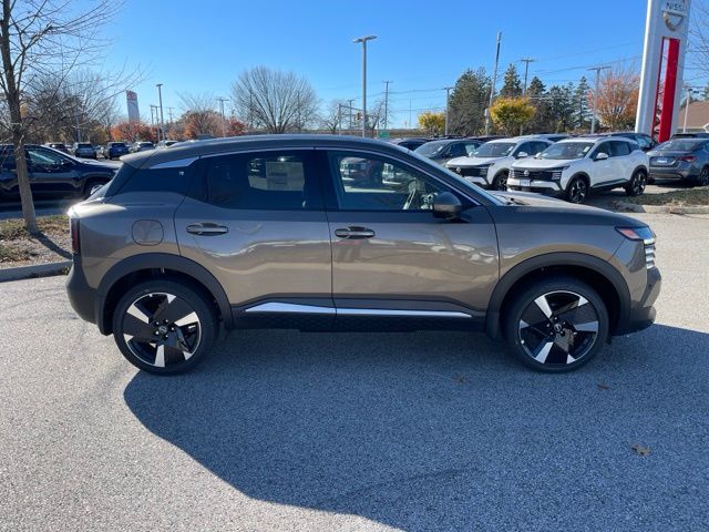 2025 Nissan Kicks SR photo 3