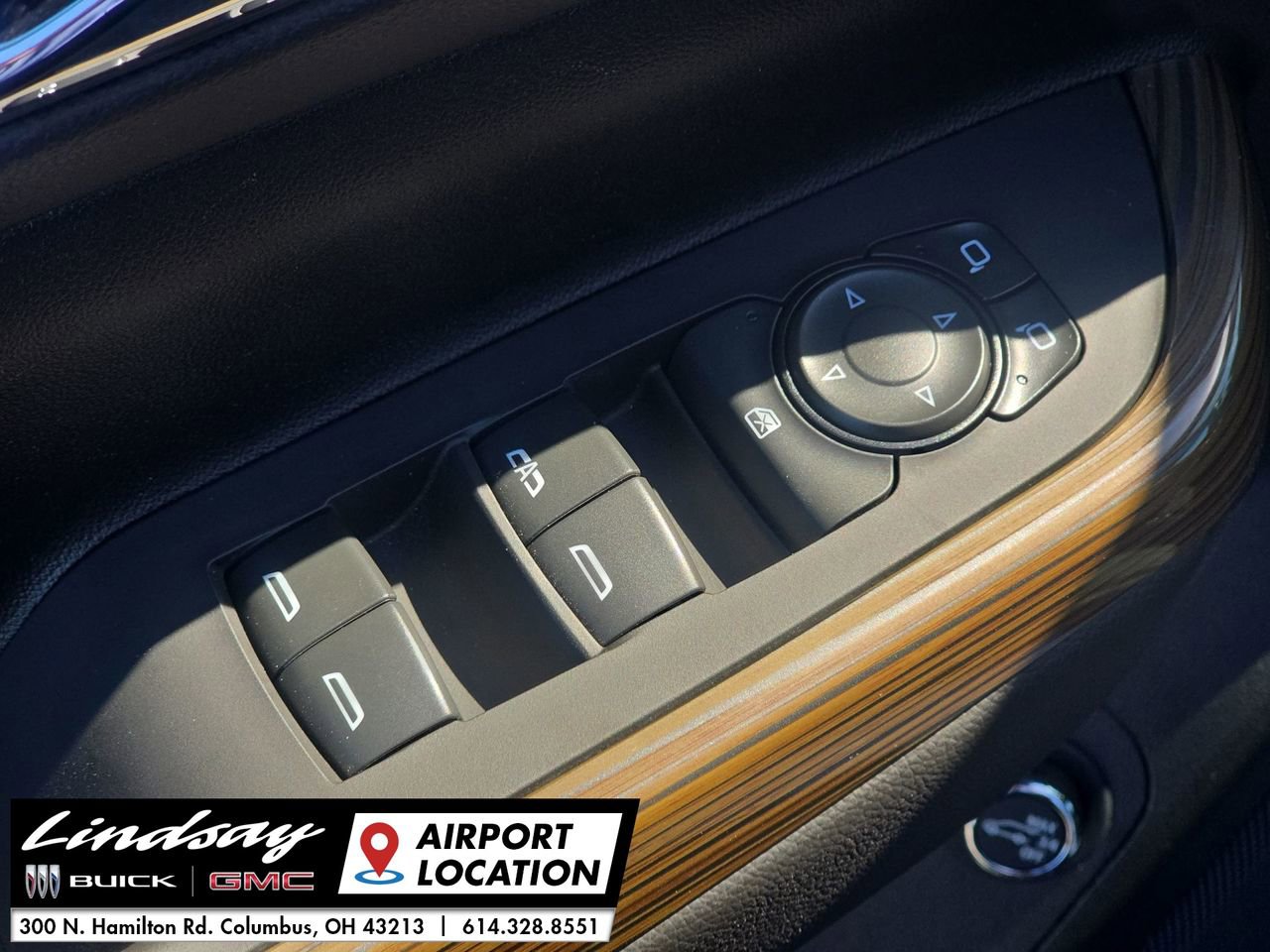 2023 Gmc Acadia SLE photo 21