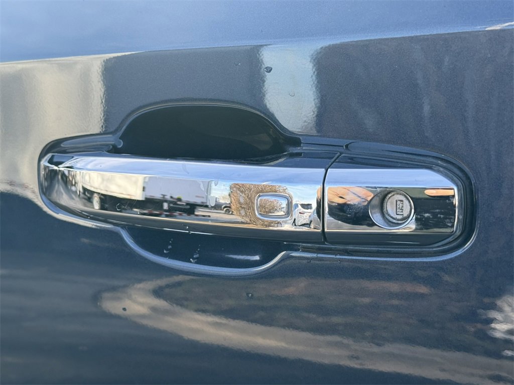 2023 GMC SIERRA - Image 12