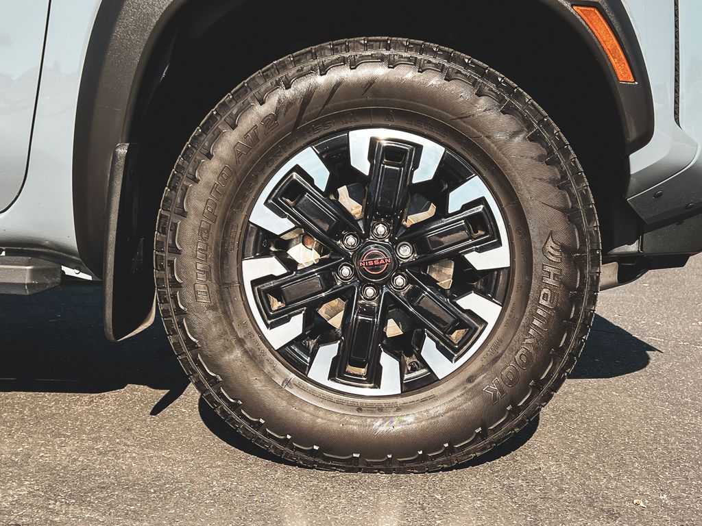 2023 Nissan Frontier PRO-4X photo 13