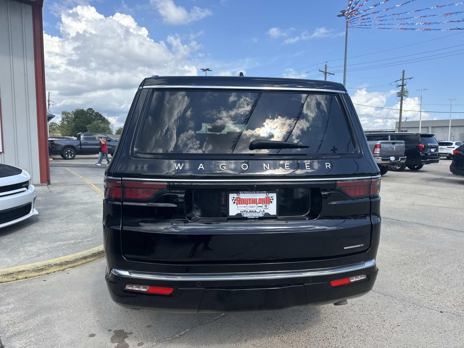 2024 Jeep Wagoneer Series II photo 6