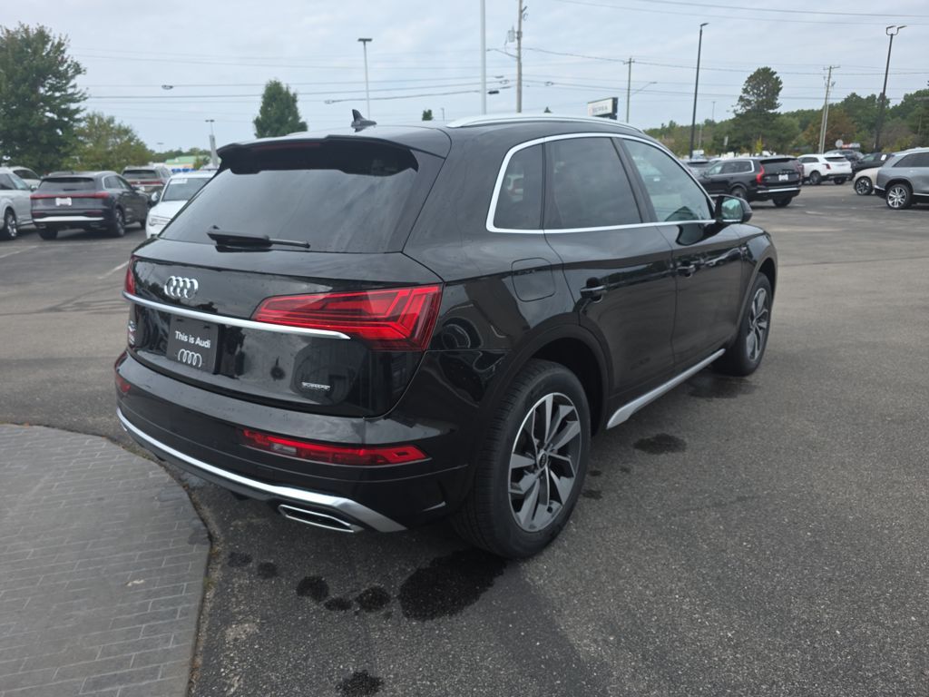 2025 Audi Q5 45 S line Premium photo 4