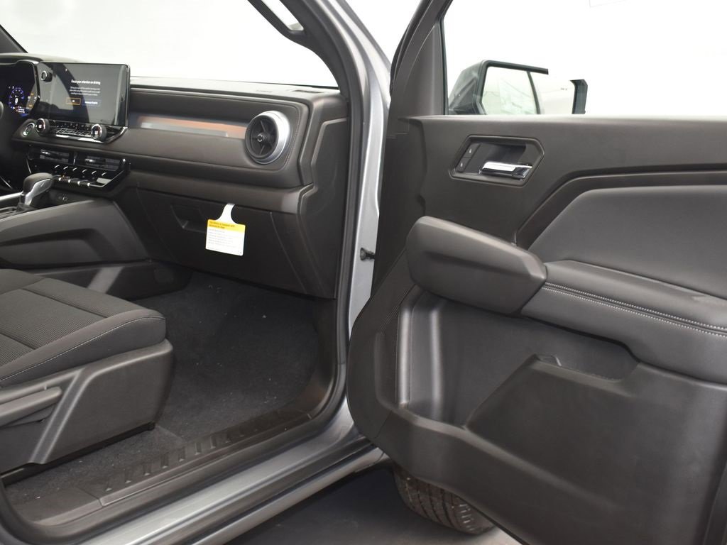 2026 Chevrolet Colorado LT photo 19