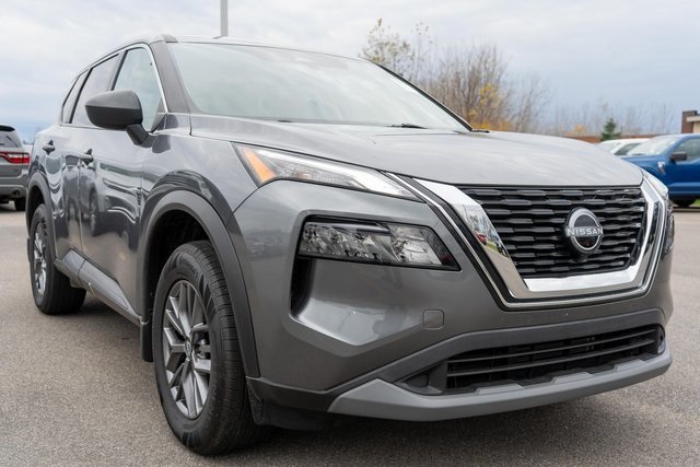 2022 Nissan Rogue S photo 3