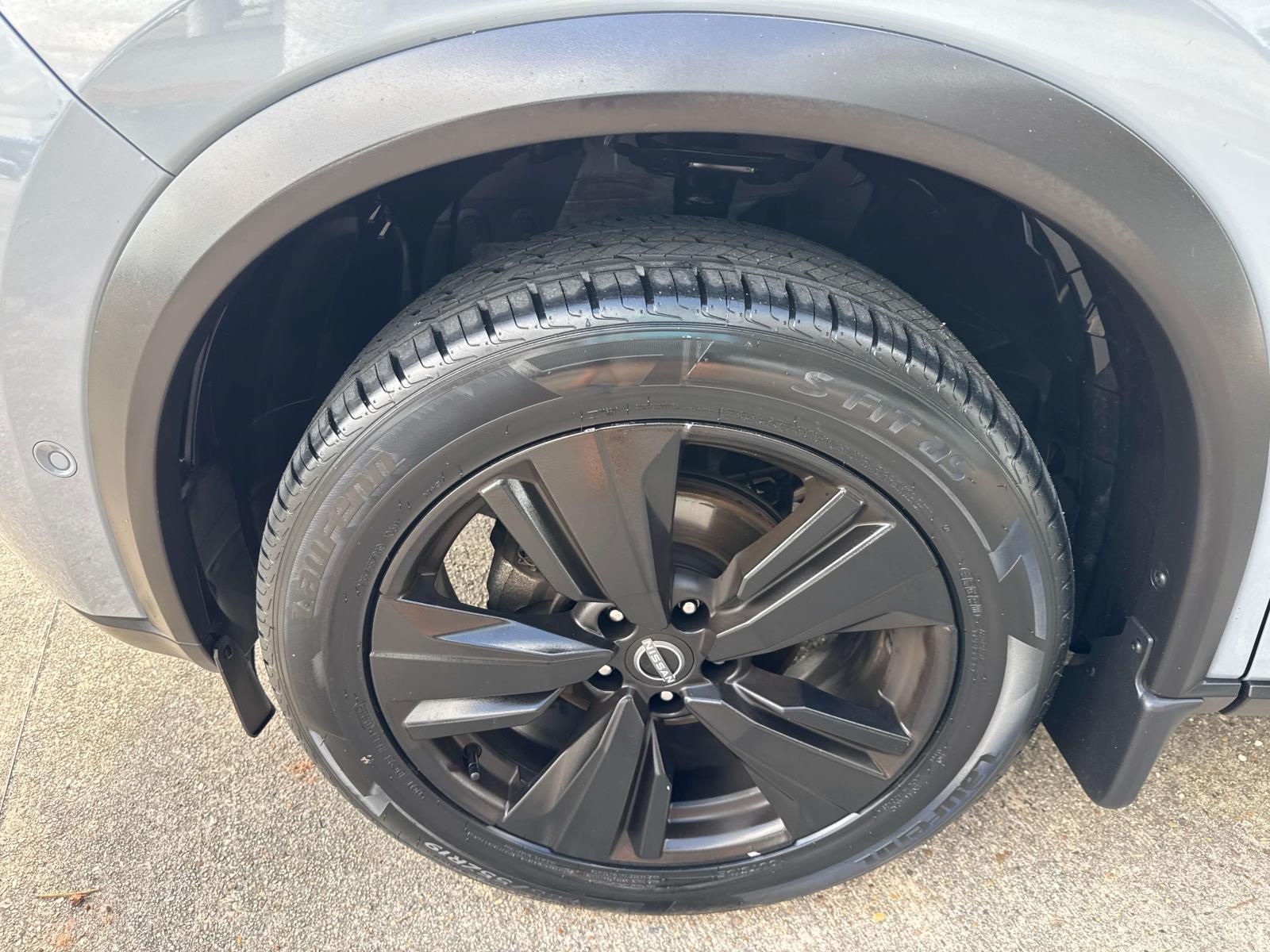 2023 Nissan Rogue Platinum photo 4