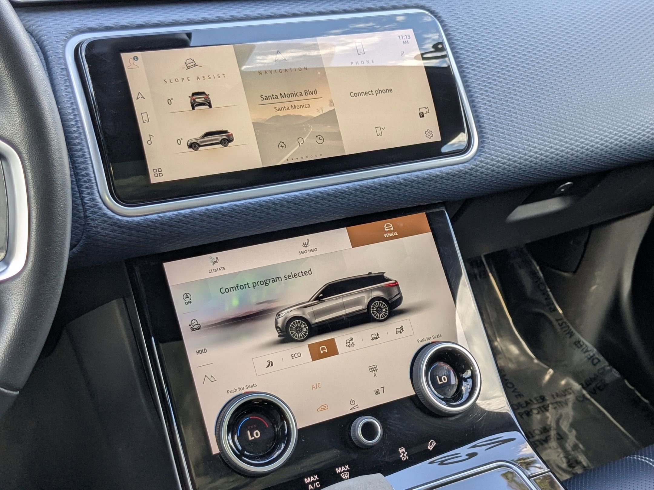 2023 Land Rover Range Rover Velar R-Dynamic S photo 12