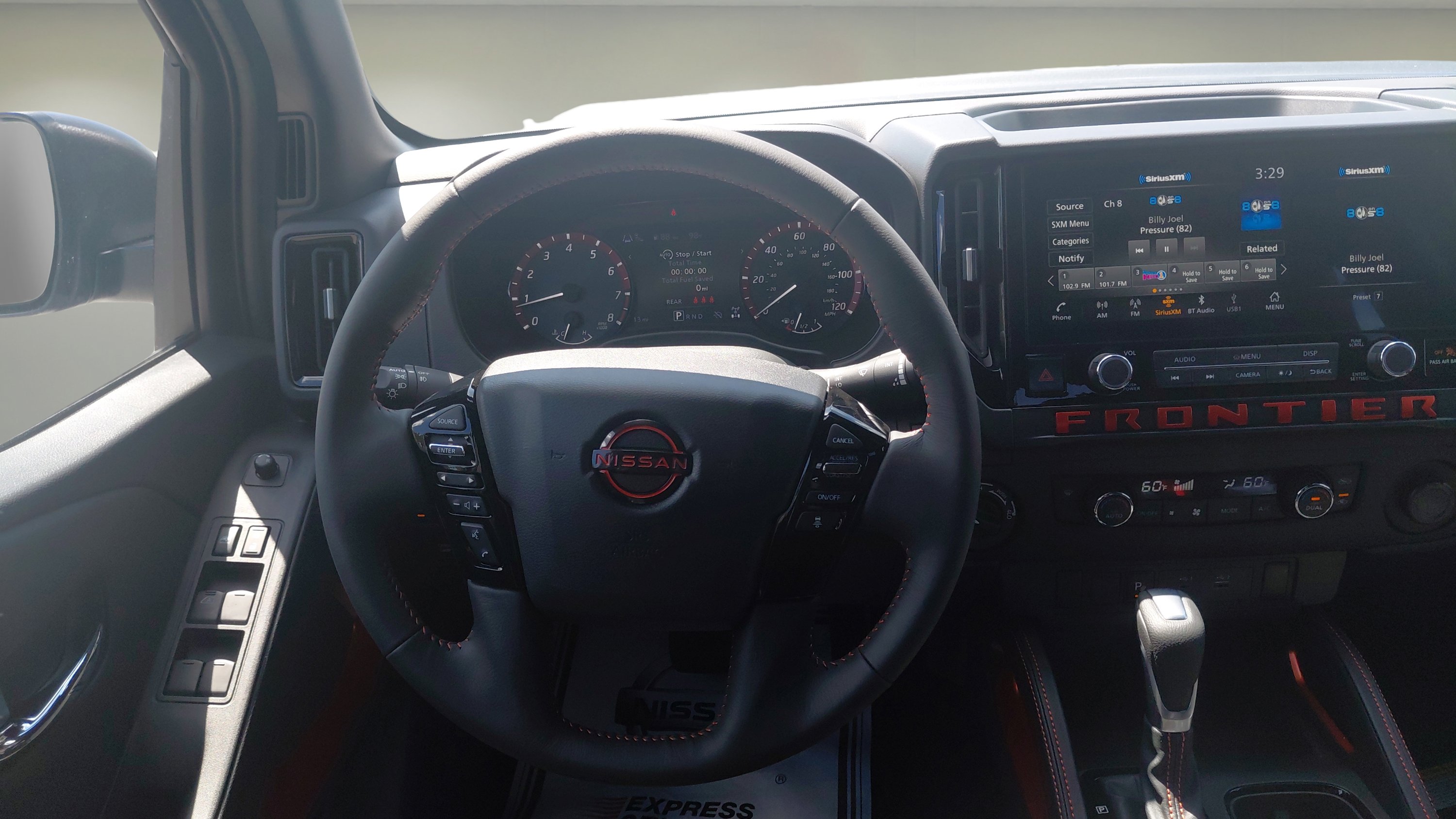 2025 Nissan Frontier PRO-4X photo 8