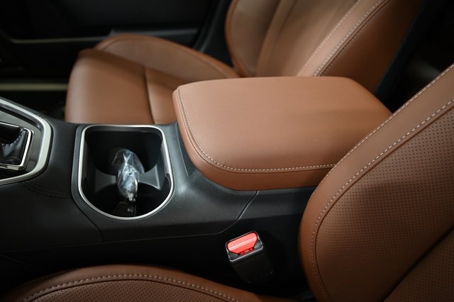 2025 Subaru Outback Touring photo 20