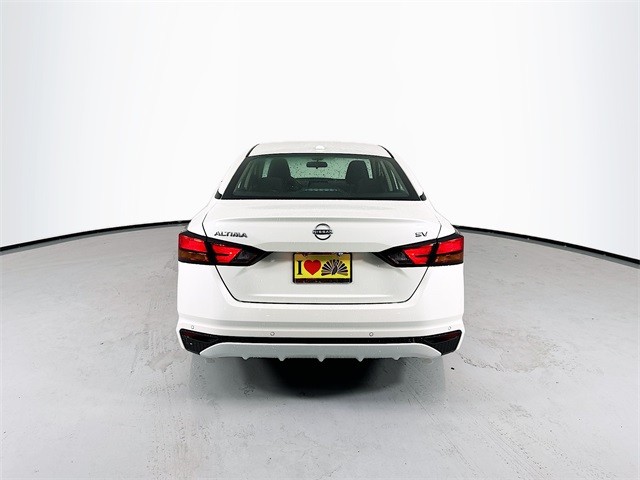 2025 Nissan Altima SV photo 6