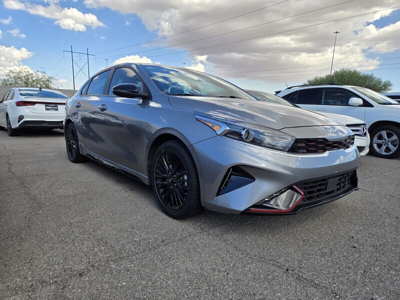 2023 Kia Forte GT-Line photo 2