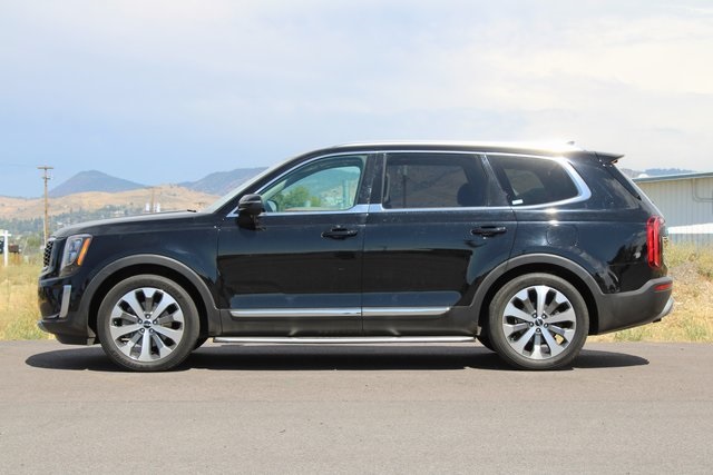 2022 Kia Telluride EX photo 3