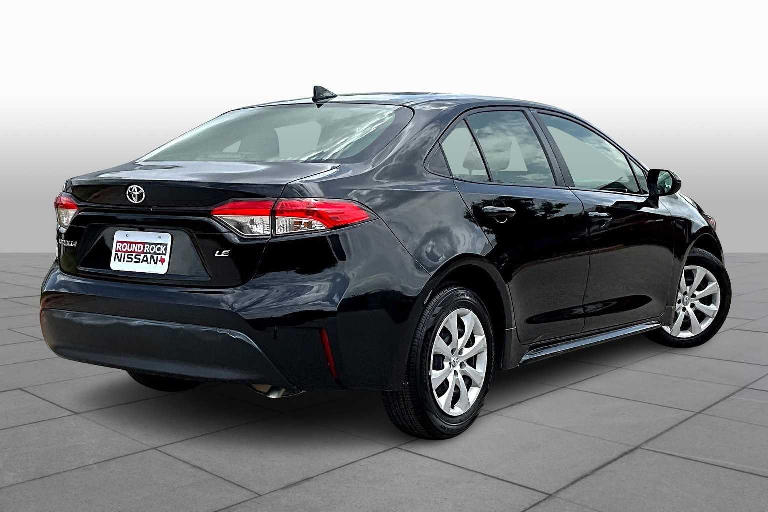 2023 Toyota Corolla LE photo 8