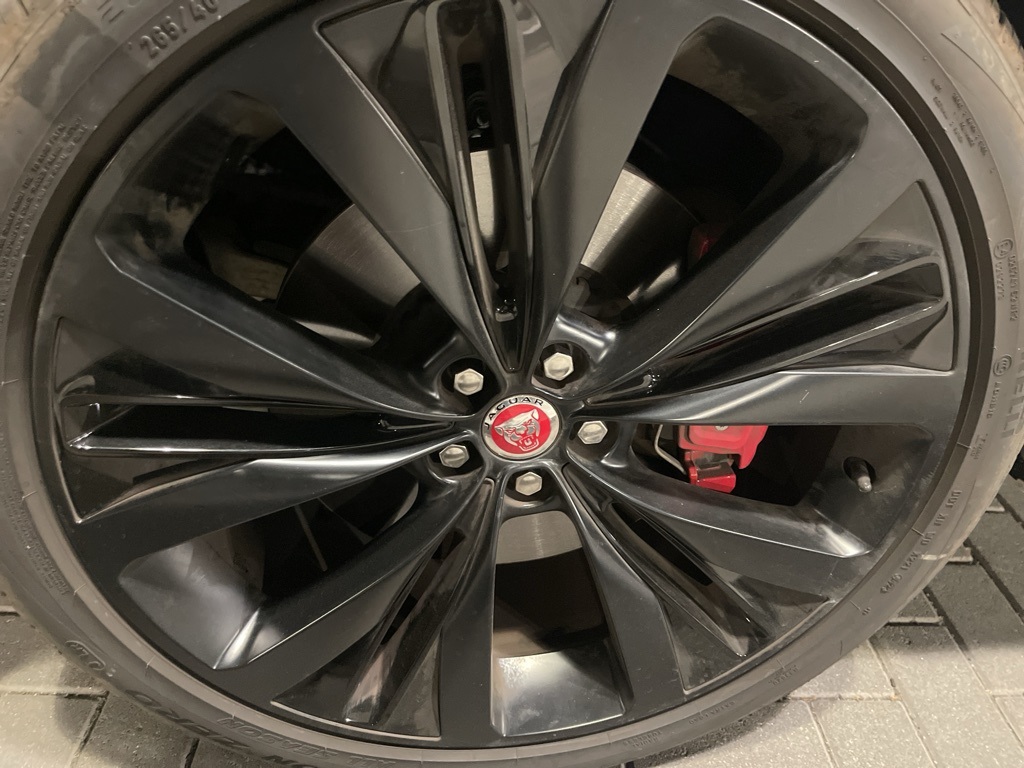 2021 Jaguar F-PACE P400 R-Dynamic S photo 5