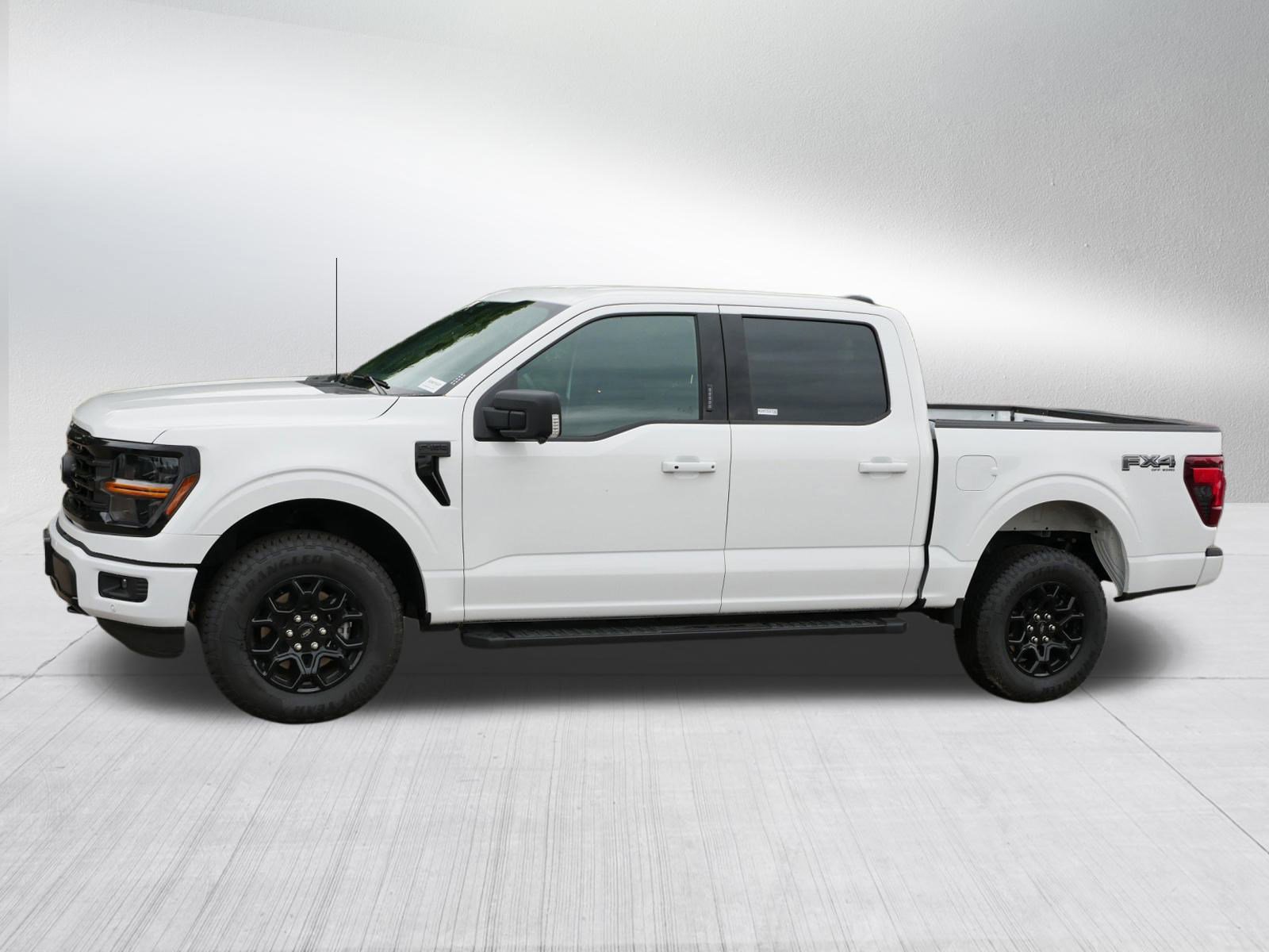2024 Ford F-150 XLT photo 3