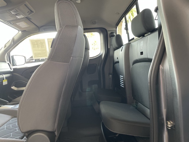 2025 Nissan Frontier SV photo 19