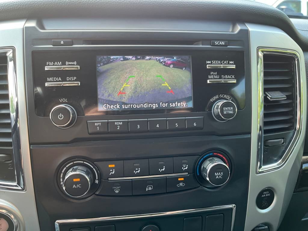 2018 Nissan Titan SV photo 11