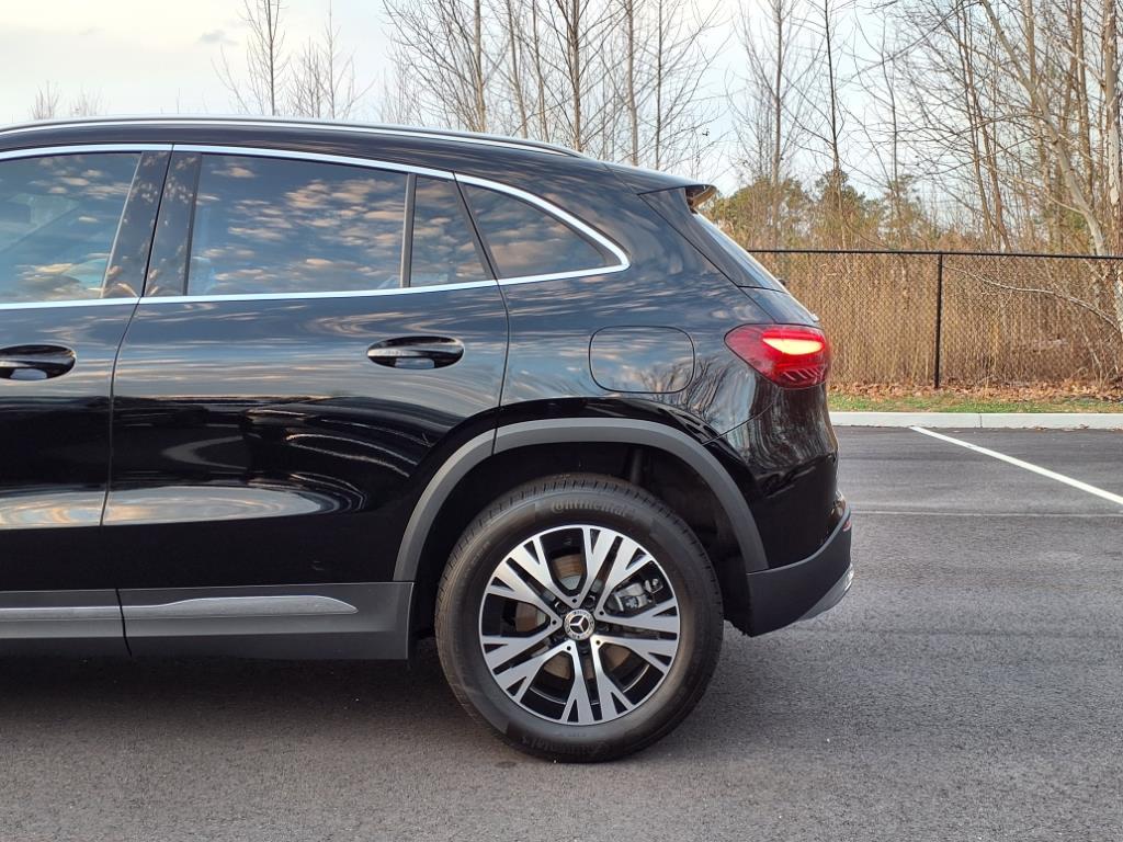 2025 Mercedes Benz GLA 250 photo 3