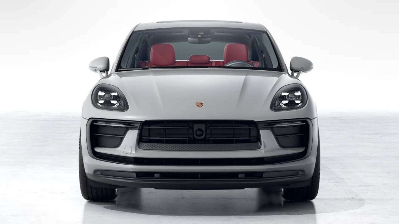 2026 Porsche Macan T photo 8