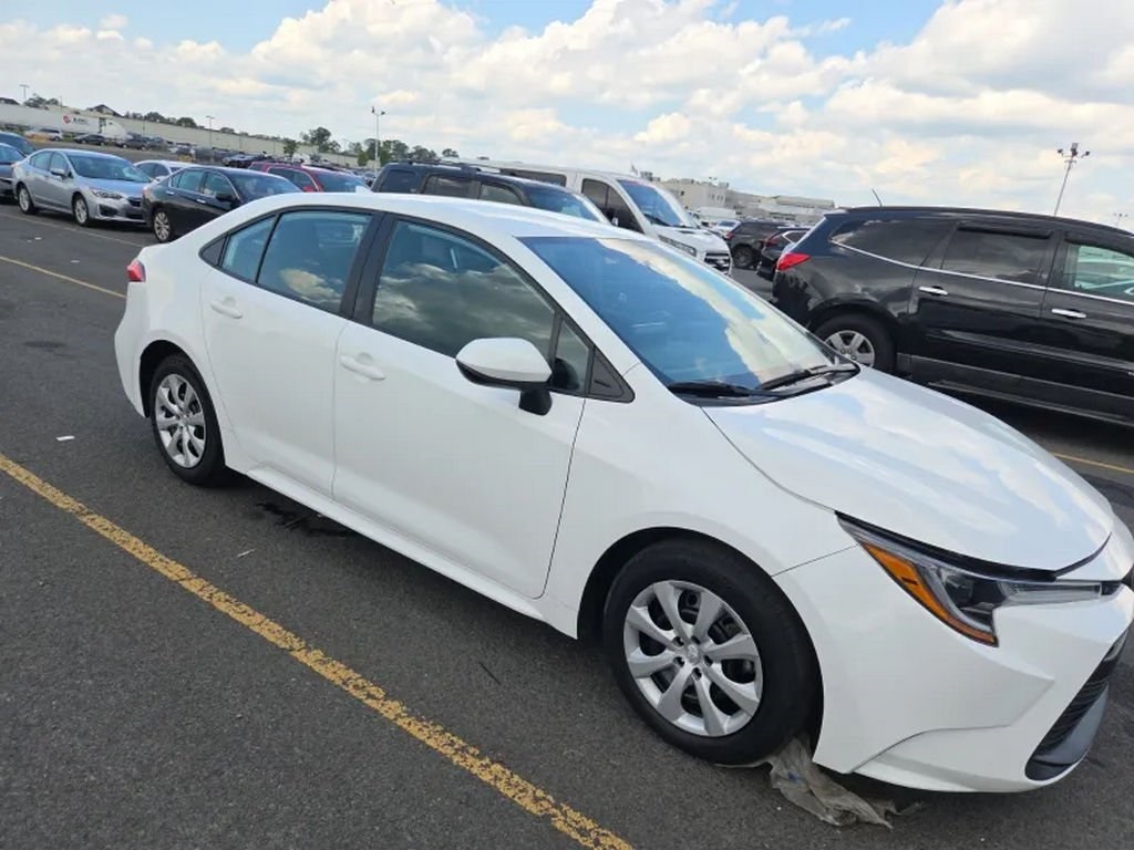 Used 2023 Toyota Corolla LE with VIN 5YFB4MDE1PP022454 for sale in Northfield, Minnesota