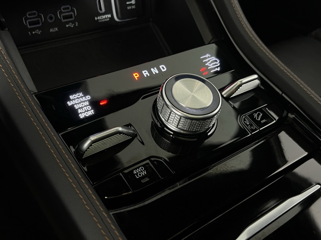 2023 Jeep Grand Cherokee Summit Reserve 4xe photo 13