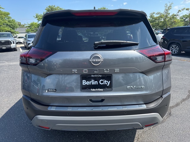 2023 Nissan Rogue SV photo 4