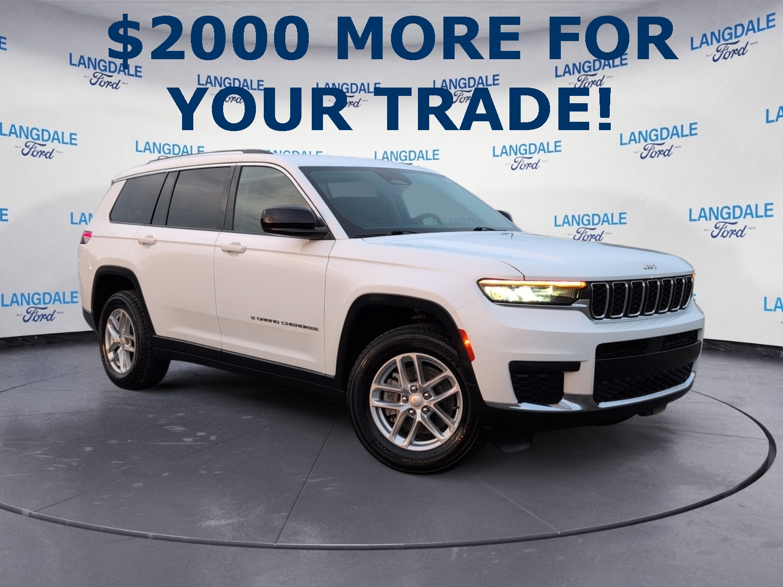 2023 Jeep Grand Cherokee L Laredo's photo