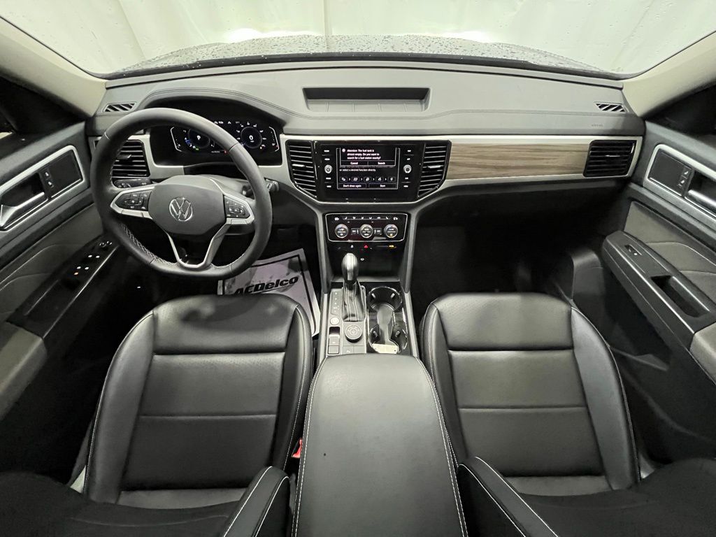 2023 Volkswagen Atlas SEL photo 14